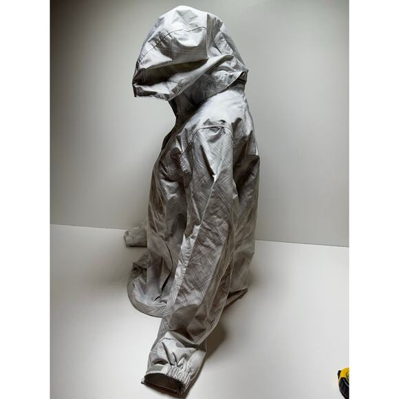 Eddie Bauer Women’s Weatheredge Rain Jacket Sz  XL Gray White Hooded Gorpcore - Picture 3 of 11